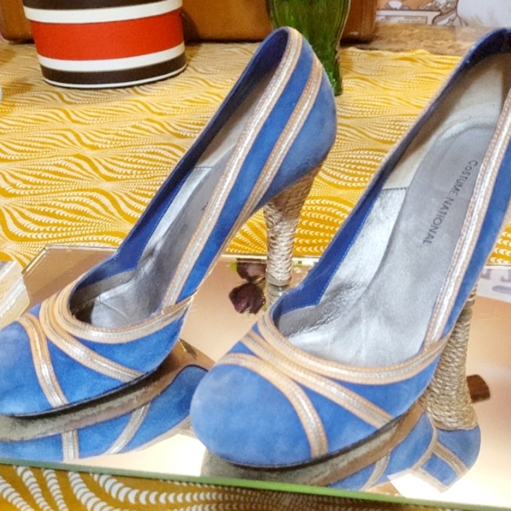 Vintage Costume National  Blue suede pumps